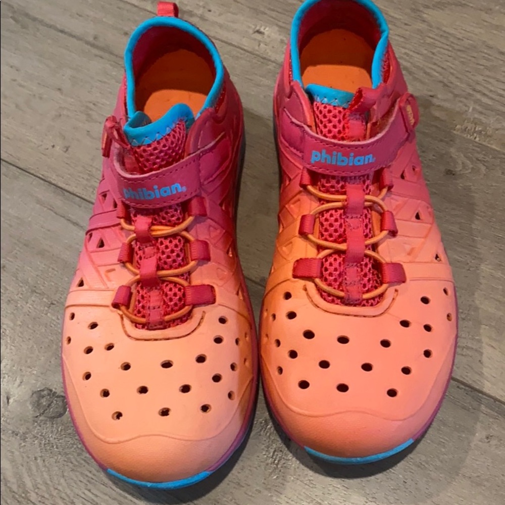 Stride Rite Phibian Water Shoes